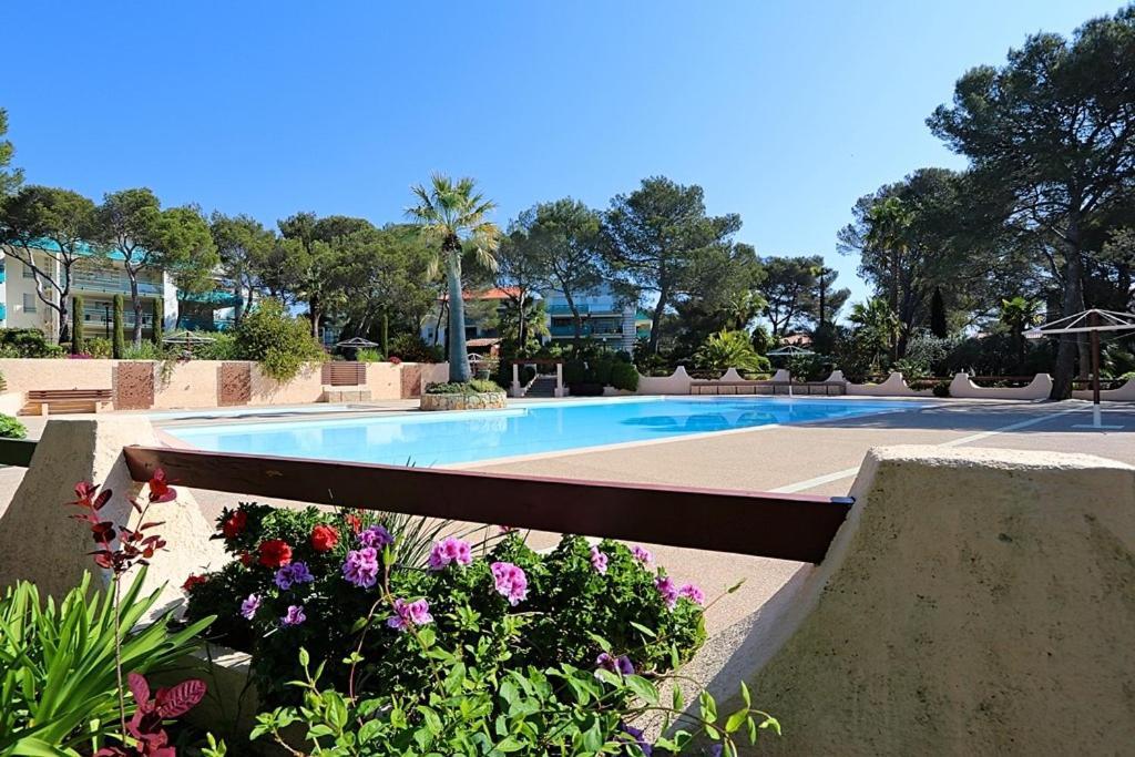 Saint-Raphael, Boulouris, F2 Dans Belle Residence 3 Piscines, Proche Bord De Mer 외부 사진